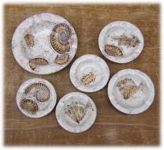 Posacenere in ceramica decorata stile fossili - Dimensioni: vari