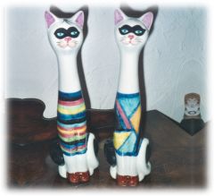 Gatti in ceramica decorati a mano con colori vivaci personalizzabili 