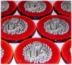 Targhe in ceramica personalizzabili su vetro di Murano rosso - Dimensioni: cm. 11